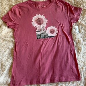 Aeropostale Sunflower Graphic Tee in Rose
